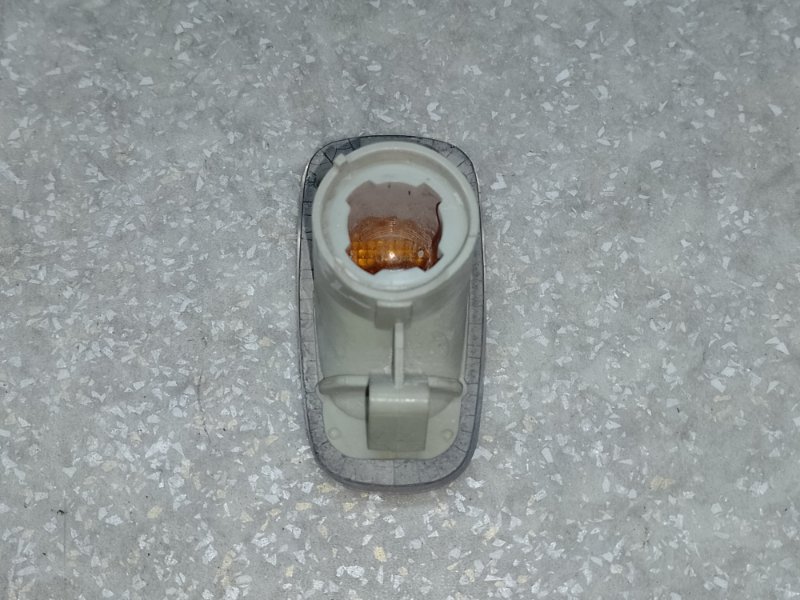 Повторитель поворота в крыло передний LAND CRUISER PRADO 120 02-09 Повторитель поворота в крыло передний LAND CRUISER PRADO 120 02-09