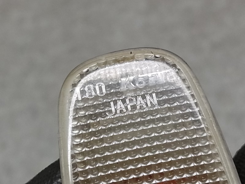 Повторитель поворота в крыло передний TOYOTA LAND CRUISER PRADO 120 02-09 Повторитель поворота в крыло передний TOYOTA LAND CRUISER PRADO 120 02-09