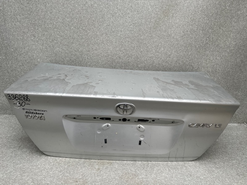 Крышка багажника TOYOTA CAMRY 30 02-06 64401-AA060 Б/У