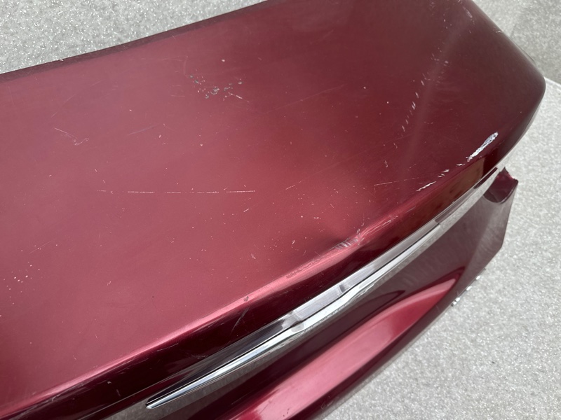 Крышка багажника 200 14-16