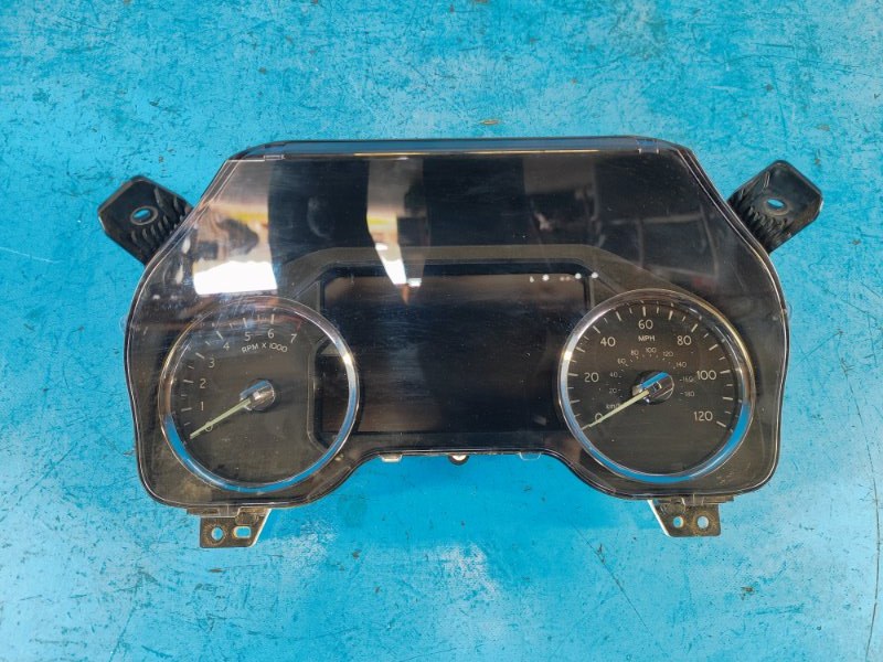 Запчасть панель приборов FORD EXPEDITION 17- 2018 T35PDTD JL1Z-10849-EA Б/У Панель приборов FORD EXPEDITION 17- 2018 T35PDTD JL1Z-10849-EA Б/У