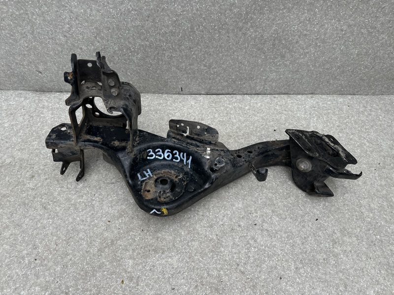 Рычаг задней подвески продольный левый X-TRAIL/ROGUE T32 13-20