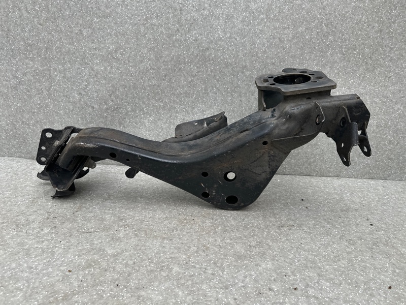 Рычаг задней подвески продольный левый X-TRAIL/ROGUE T32 13-20