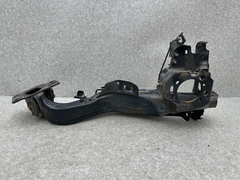 Рычаг задней подвески продольный левый NISSAN X-TRAIL/ROGUE T32 13-20