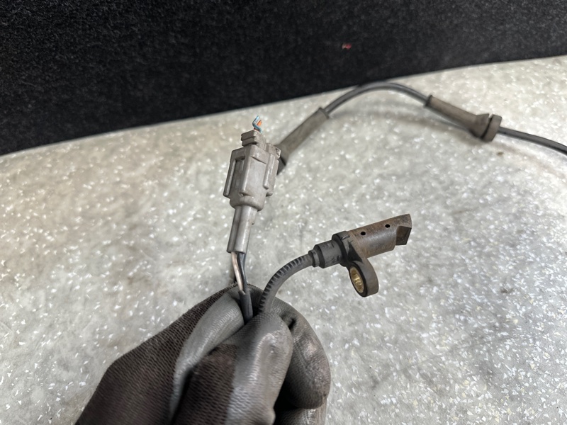 Датчик ABS задний правый NISSAN X-TRAIL T31 07-14