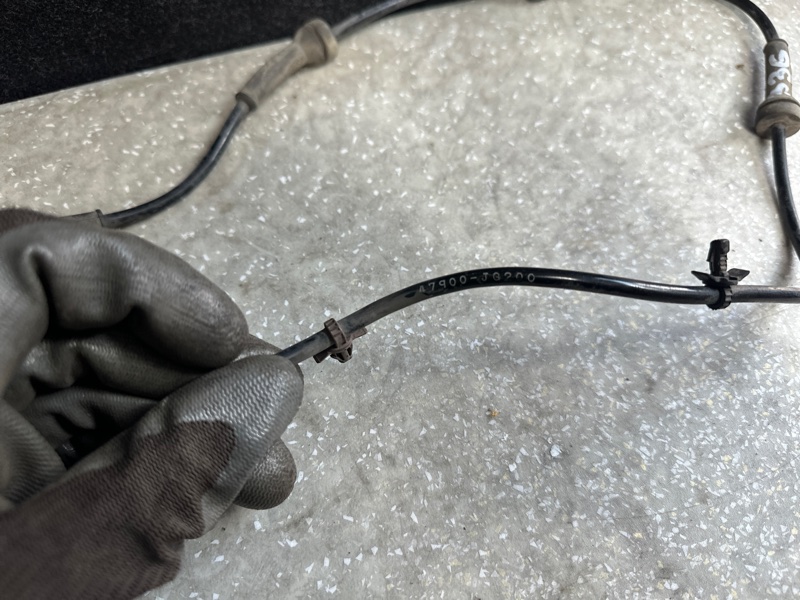 Датчик ABS задний левый X-TRAIL T31 07-14 Датчик ABS задний левый X-TRAIL T31 07-14