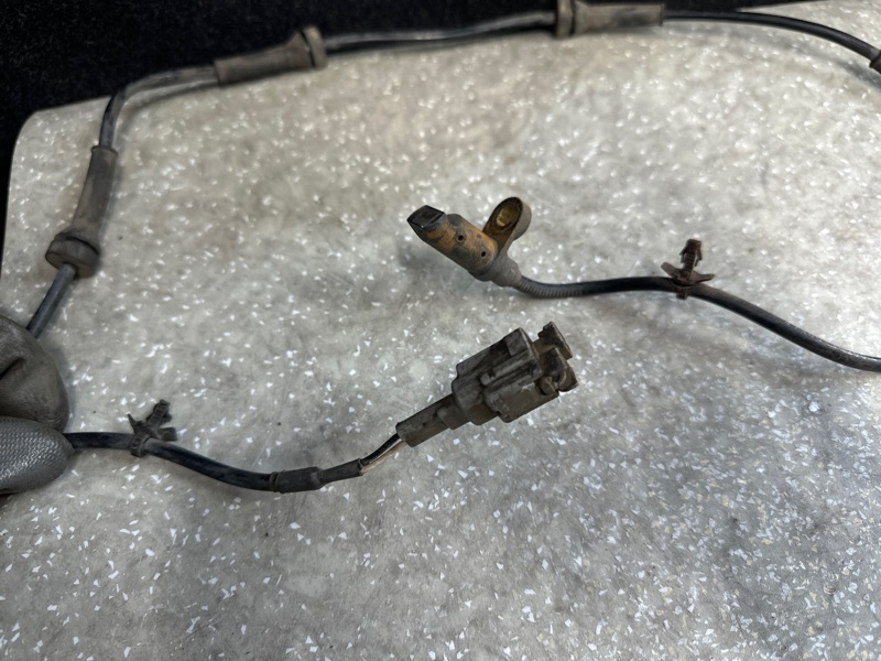 Датчик ABS задний левый NISSAN X-TRAIL T31 07-14