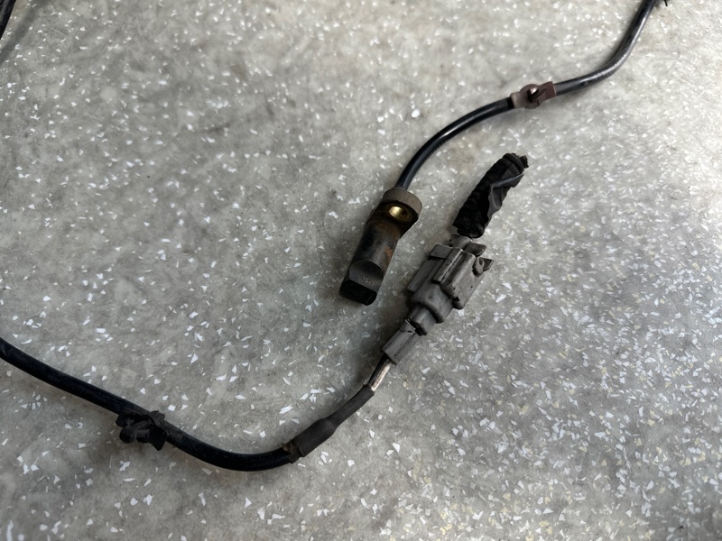 Датчик ABS задний левый NISSAN X-TRAIL T31 07-14