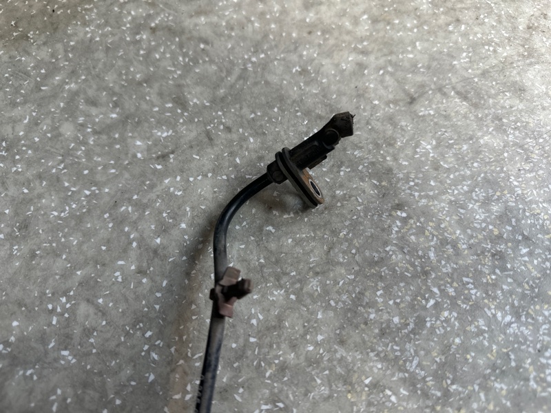 Датчик ABS задний левый NISSAN QASHQAI 07-14