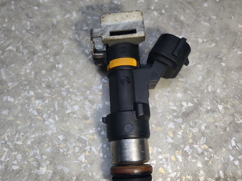 Форсунка топливная MURANO Z50 02-07 3.5 VQ35DE Форсунка топливная MURANO Z50 02-07 3.5 VQ35DE