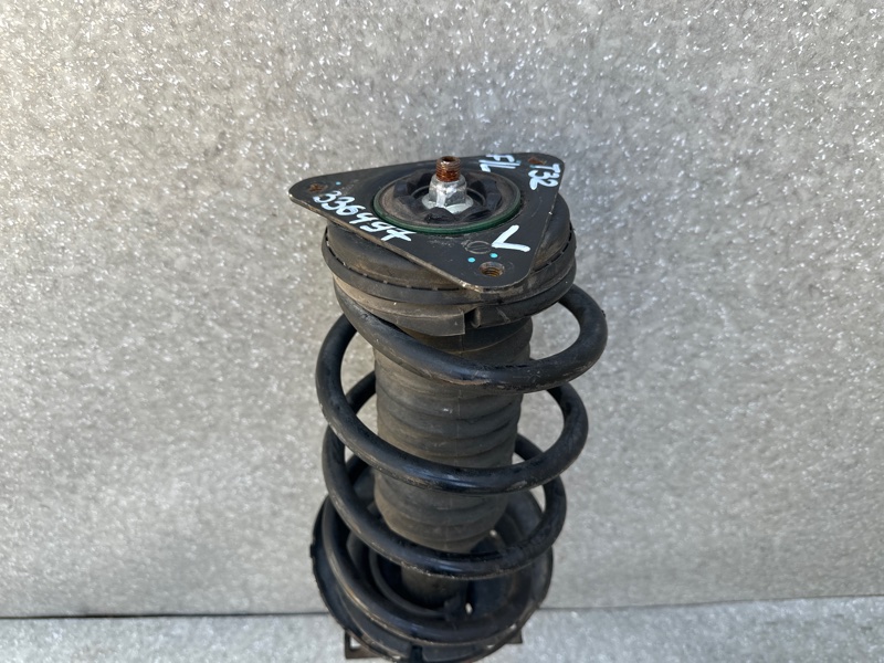 Амортизатор передний левый X-TRAIL/ROGUE T32 13-20