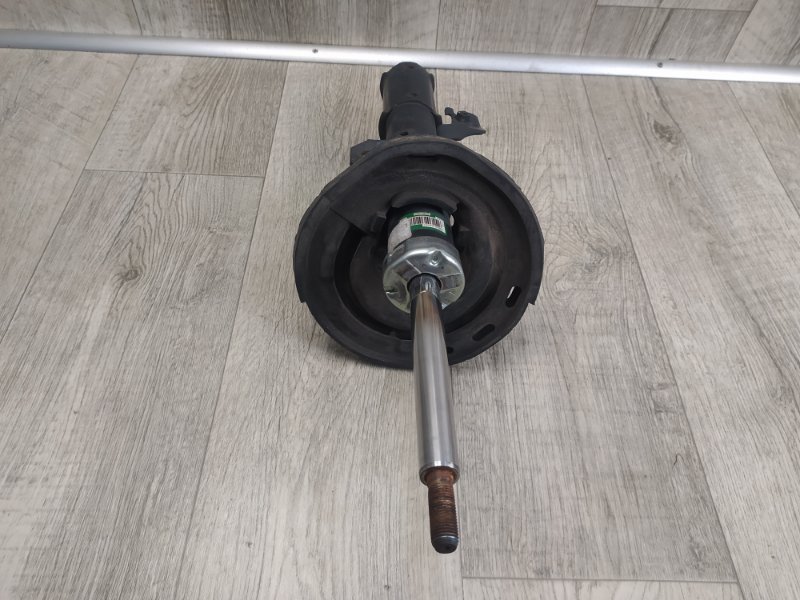 Амортизатор передний правый SOLARA 03-09 COUPE 2.4 2AZFE