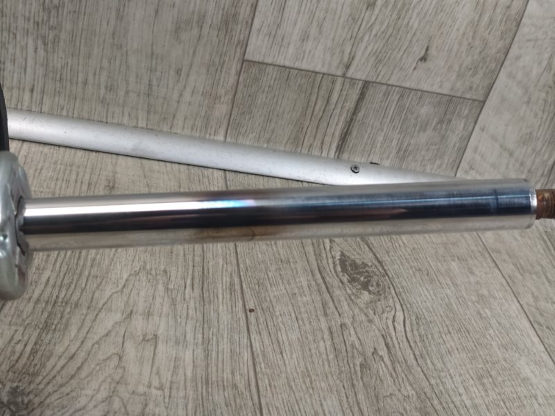 Амортизатор передний правый SOLARA 03-09 COUPE 2.4 2AZFE