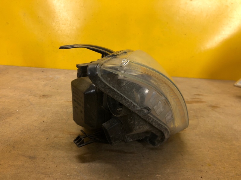 Фара правая FOCUS 04-11