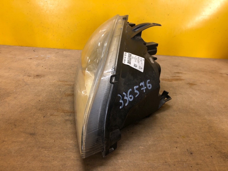 Фара правая FOCUS 04-11