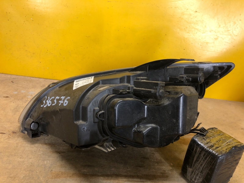 Фара правая FOCUS 04-11