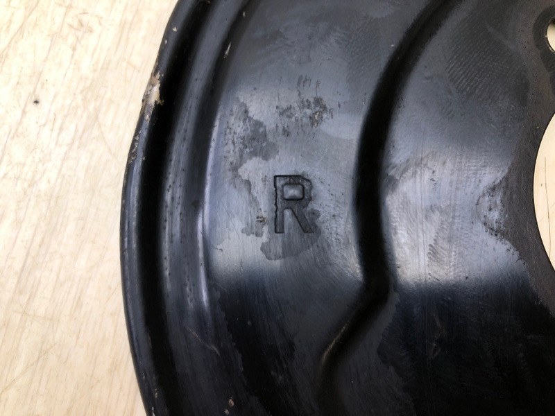 Защита тормозного диска передняя правая SENTRA B17 12-21