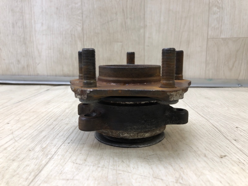 Ступица передняя SENTRA B17 12-21