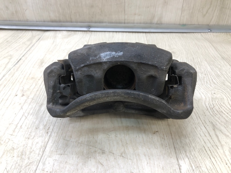 Суппорт тормозной передний правый SENTRA B17 12-21