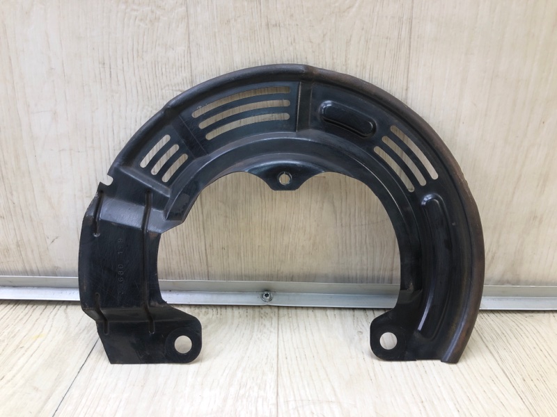 Защита тормозного диска передняя правая MITSUBISHI GALANT 03-12 2012 Седан 2.4 4G69 MR569680 Б/У