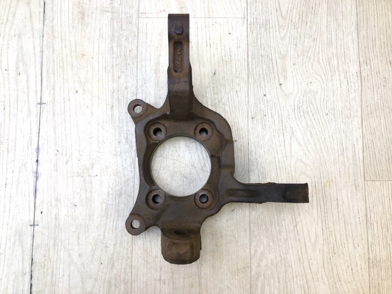 Кулак поворотный передний правый MITSUBISHI GALANT 03-12 2012 Седан 2.4 4G69 MR589570 Б/У