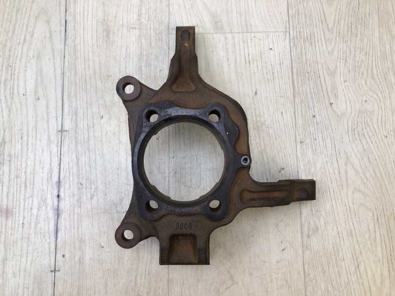 Кулак поворотный передний левый GALANT 03-12 2012 Седан 2.4 4G69