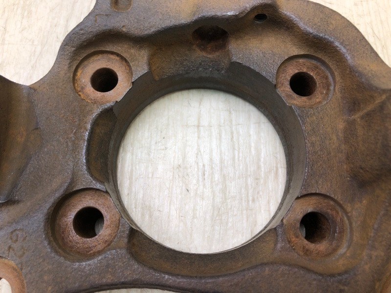 Кулак поворотный передний левый GALANT 03-12 2012 Седан 2.4 4G69