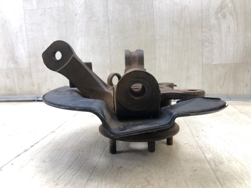 Кулак поворотный передний левый MDX (YD1) 00-06 2002 Внедорожник 3.5 Кулак поворотный передний левый MDX (YD1) 00-06 2002 Внедорожник 3.5