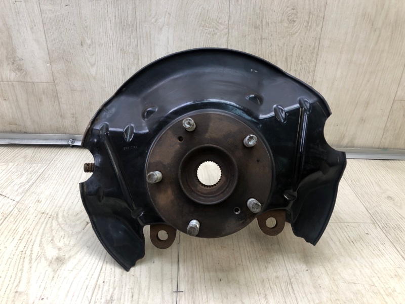 Кулак поворотный передний правый ACURA TLX 14-17 51210-TZ3-A00 Б/У