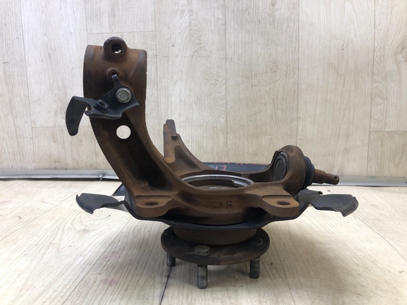 Кулак поворотный передний правый TLX 14-17