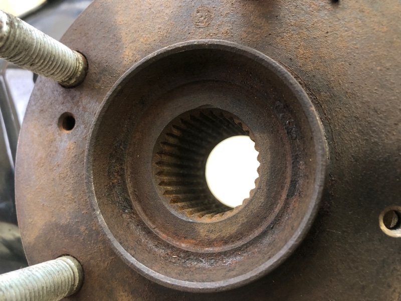 Кулак поворотный передний правый TLX 14-17