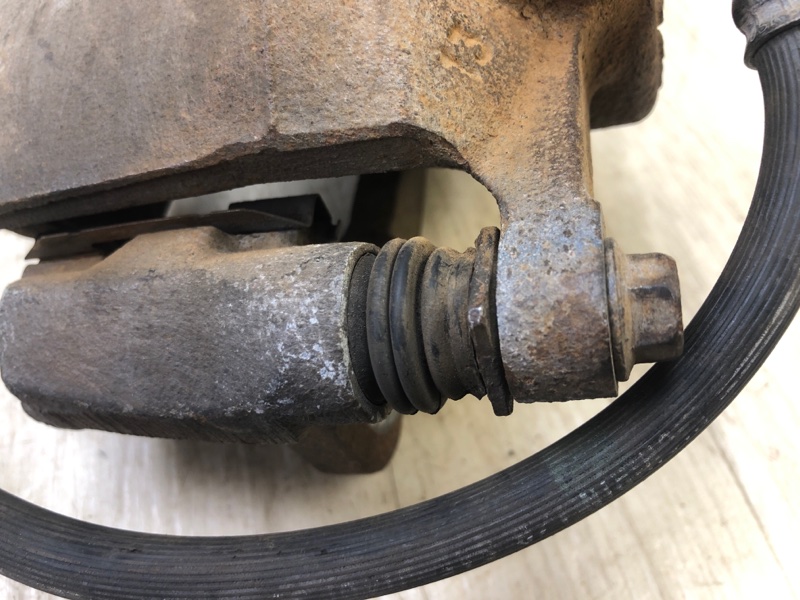 Суппорт тормозной передний левый CIVIC 4D 06-11 2008 Седан R18A1