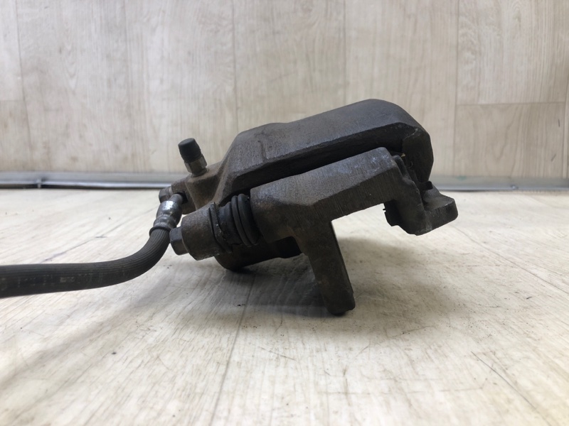 Суппорт тормозной передний правый CIVIC 4D 06-11 2008 Седан R18A1