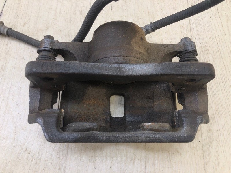 Суппорт тормозной передний правый CIVIC 4D 06-11 2008 Седан R18A1