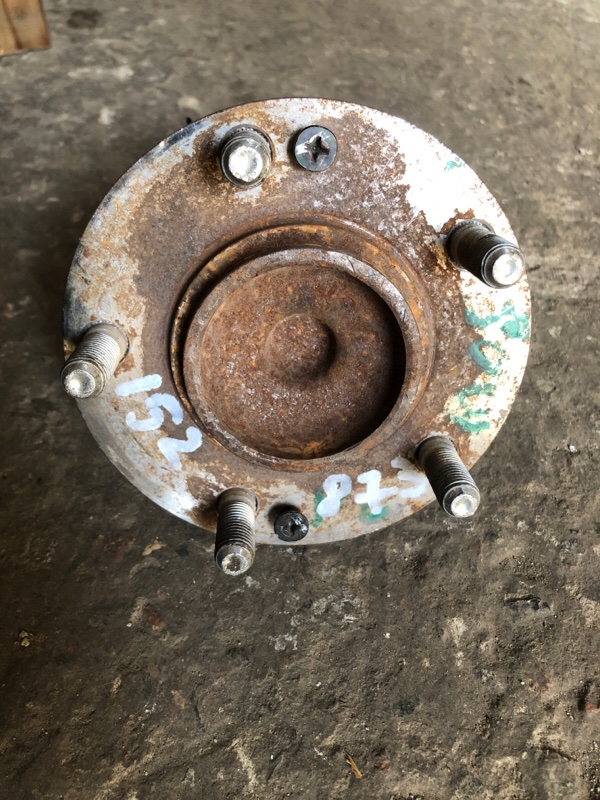 Запчасть ступица задняя правая KIA SOUL PS 13-19 52750-B2050 Б/У Ступица задняя правая KIA SOUL PS 13-19 52750-B2050 Б/У