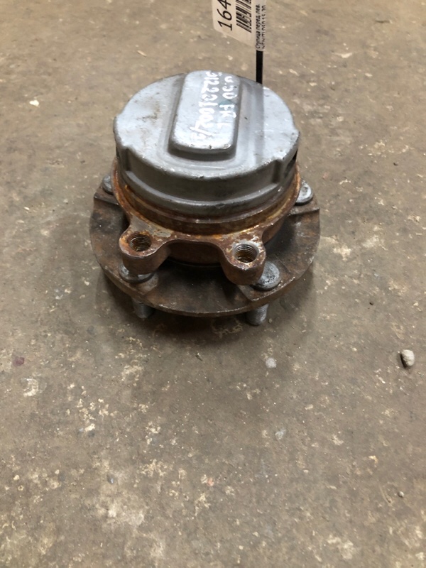 Ступица передняя левая Q50 15-20 Ступица передняя левая Q50 15-20