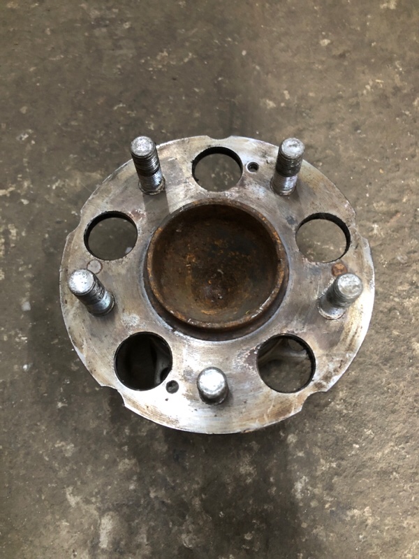 Запчасть ступица задняя правая ACURA RDX 12-19 42200-T0B-951 Б/У Ступица задняя правая ACURA RDX 12-19 42200-T0B-951 Б/У