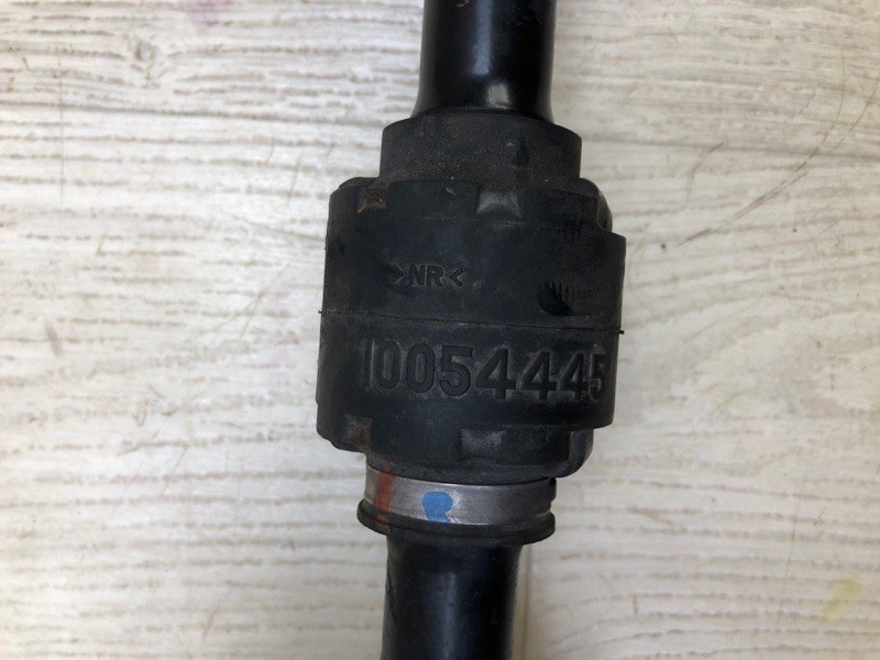 Привод передний левый VENZA 09-16