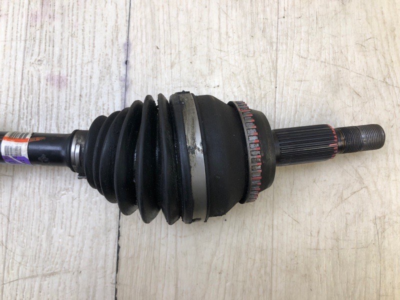 Привод передний левый VENZA 09-16