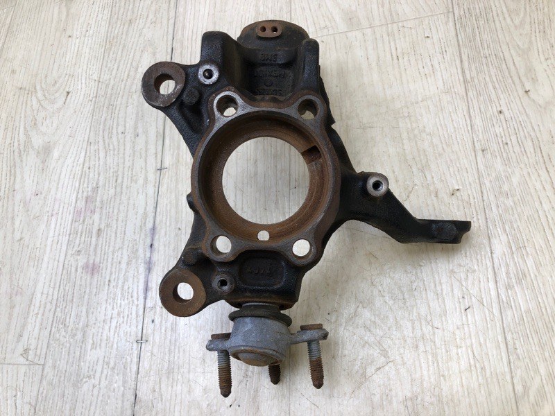 Кулак поворотный передний левый JETTA USA 10-17 2011 Седан CBTA 2.5L