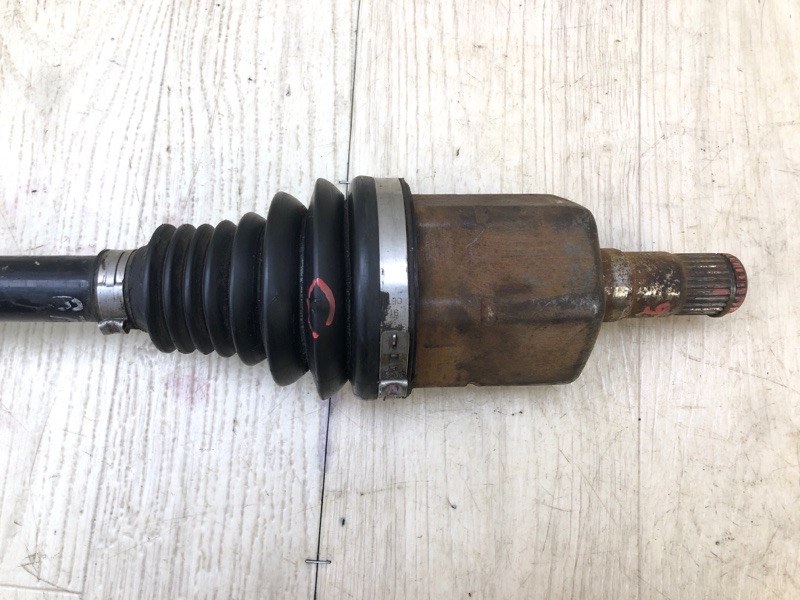 Привод передний левый JETTA USA 10-17 2011 Седан CBTA 2.5L