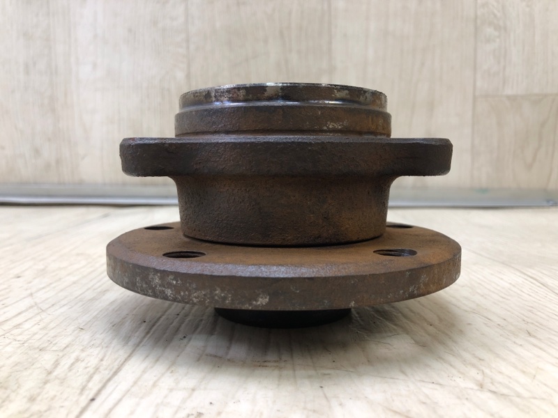 Ступица передняя JETTA USA 10-17 2011 Седан CBTA 2.5L