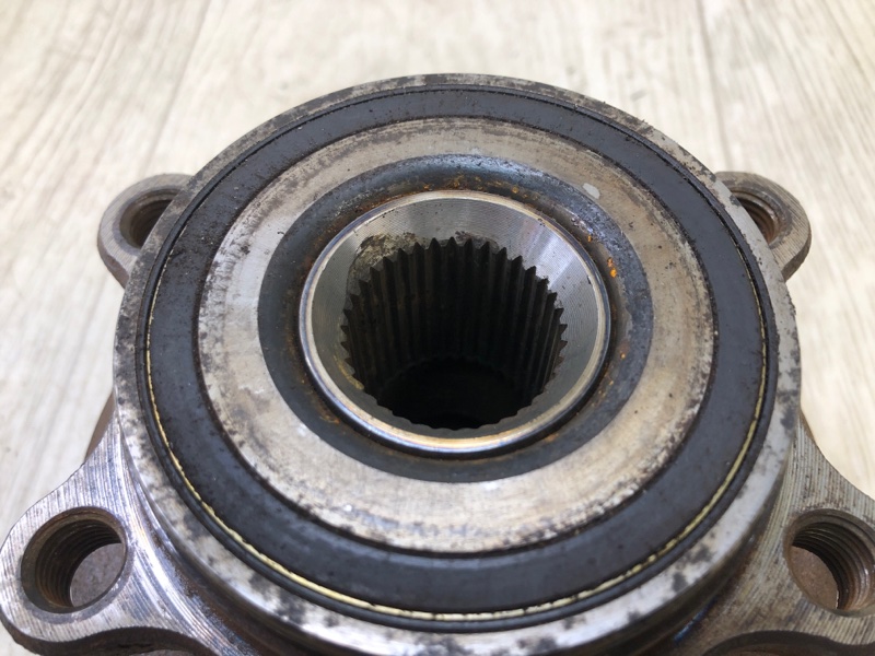 Ступица передняя JETTA USA 10-17 2011 Седан CBTA 2.5L