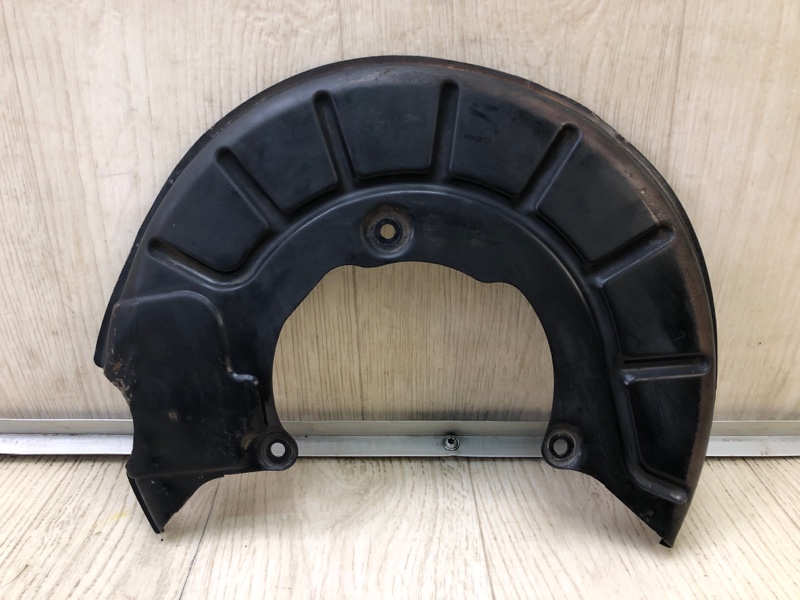 Защита тормозного диска передняя правая JETTA USA 10-17 2011 2.5