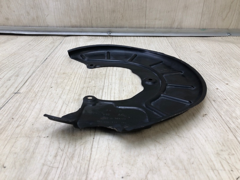 Защита тормозного диска передняя правая JETTA USA 10-17 2011 2.5