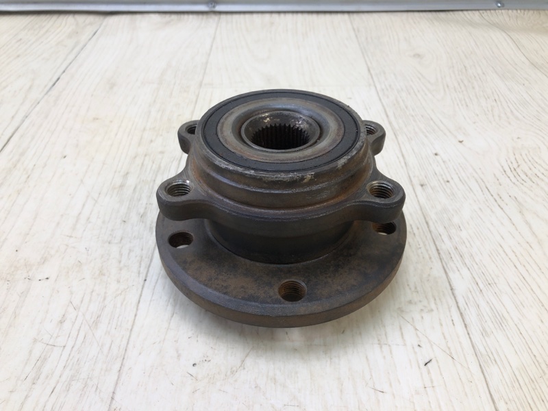 Ступица передняя VOLKSWAGEN JETTA USA 10-17 2011 2.5 5K0498621 Б/У