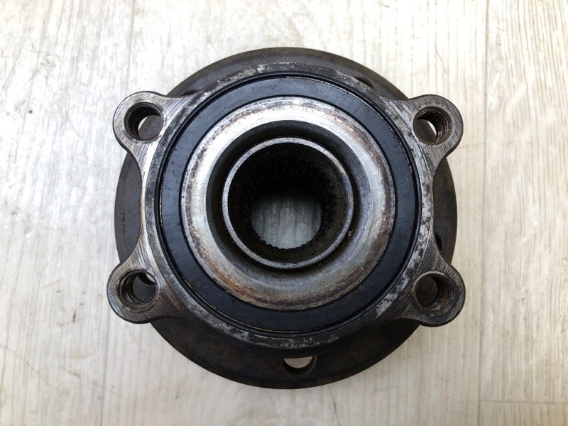 Ступица передняя JETTA USA 10-17 2011 2.5