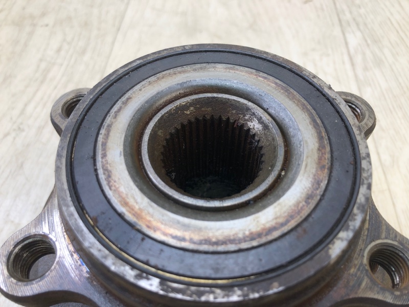 Ступица передняя JETTA USA 10-17 2011 2.5