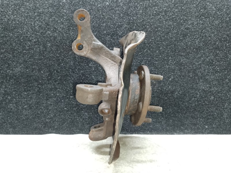 Кулак поворотный передний правый TOYOTA RAV4 00-05 Кулак поворотный передний правый TOYOTA RAV4 00-05