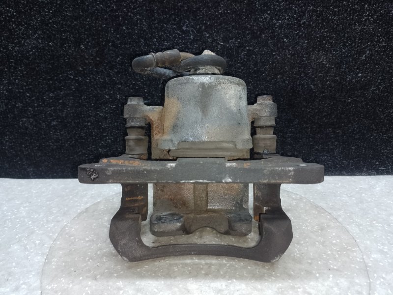 Суппорт тормозной передний левый RAV4 00-05 Суппорт тормозной передний левый RAV4 00-05